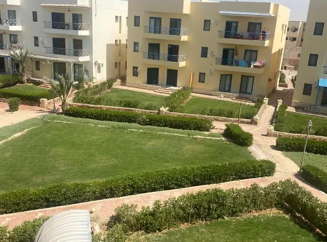 قرية ريفيرا 1 *